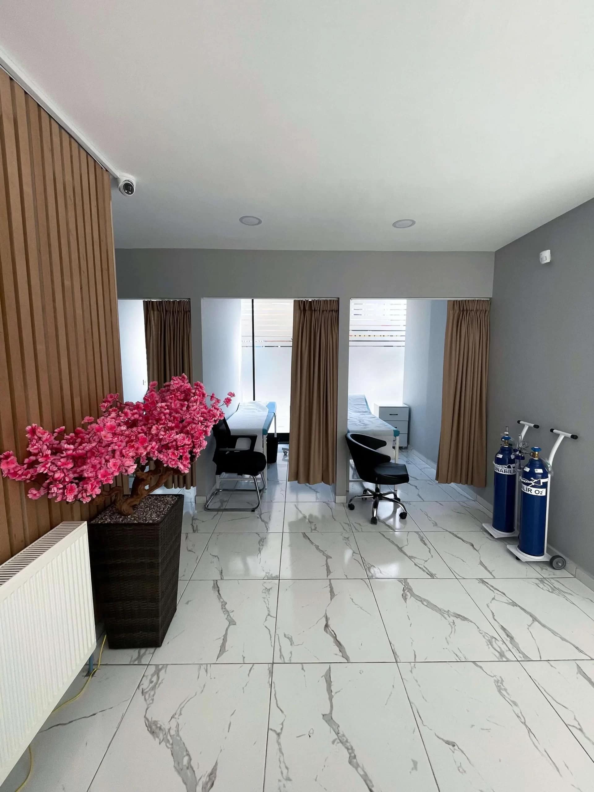 Dr. Yücel Özeren Dr Yücel Özeren